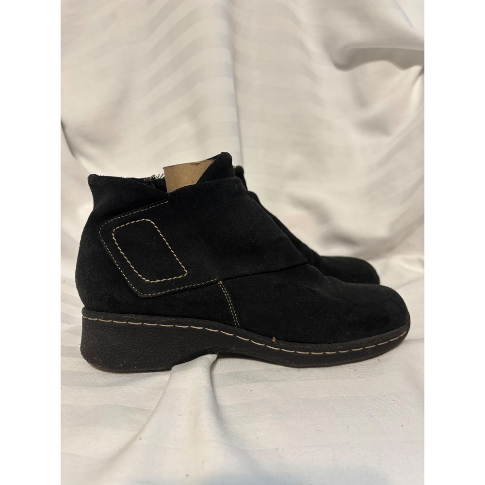 BareTraps W 6M Black Suede‎ Ankle Boots Side Zip Low Wedge Booties Comfort Shoes - Picture 5 of 10